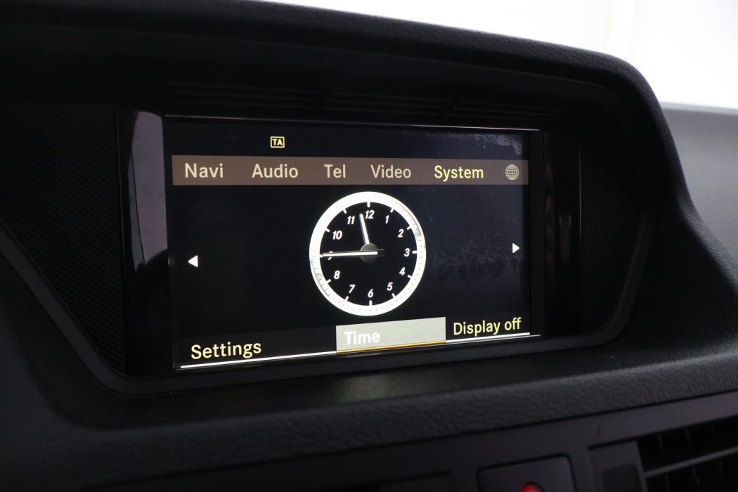 MERCEDES-BENZ E 2012