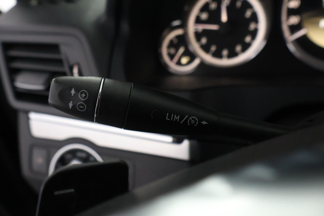 MERCEDES-BENZ E 2012