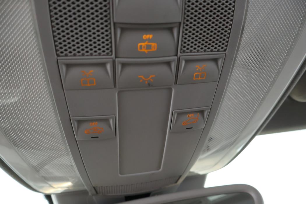 MERCEDES-BENZ E 2012