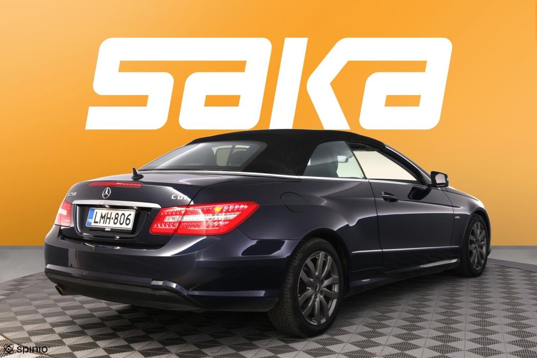 MERCEDES-BENZ E 2012