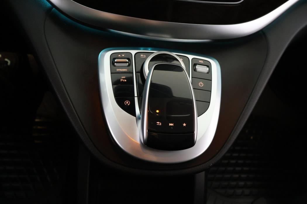 MERCEDES-BENZ V 2018