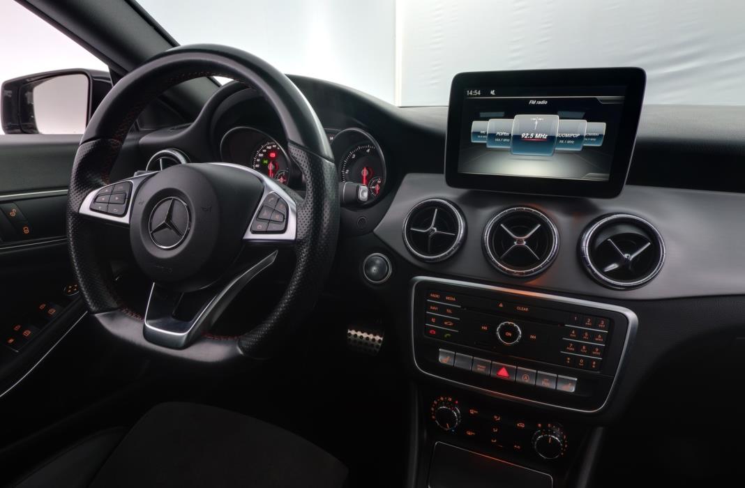 MERCEDES-BENZ CLA 2018