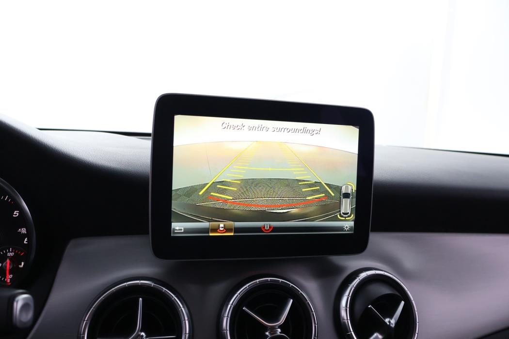 MERCEDES-BENZ CLA 2018