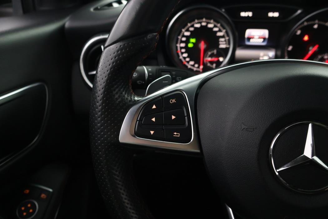 MERCEDES-BENZ CLA 2018