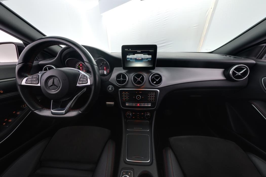 MERCEDES-BENZ CLA 2018