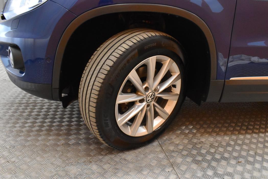 VOLKSWAGEN Tiguan 2013