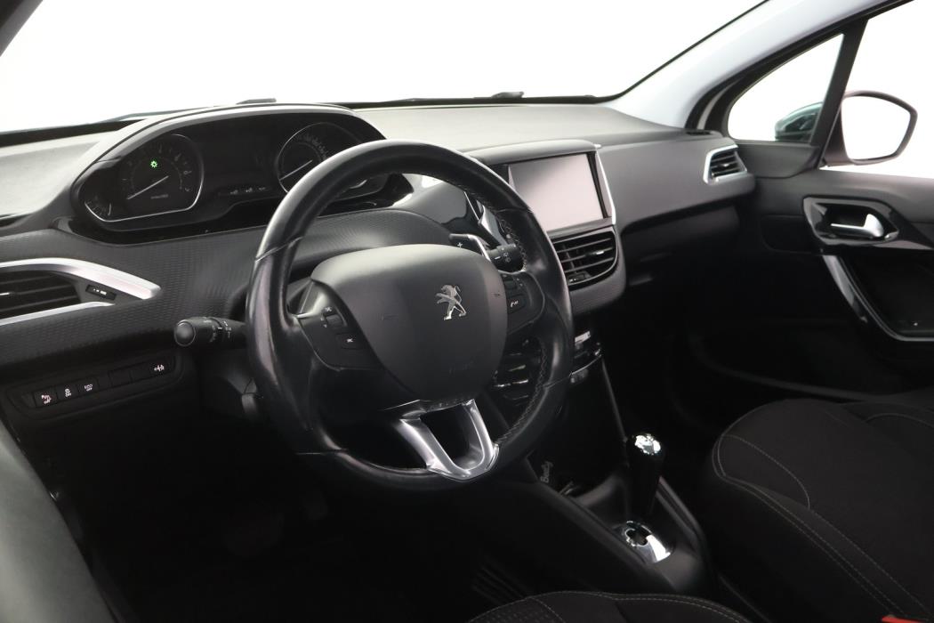 PEUGEOT 208 2017