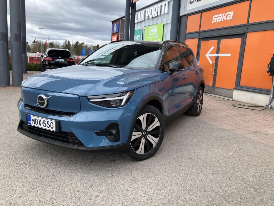 VOLVO XC40 2023