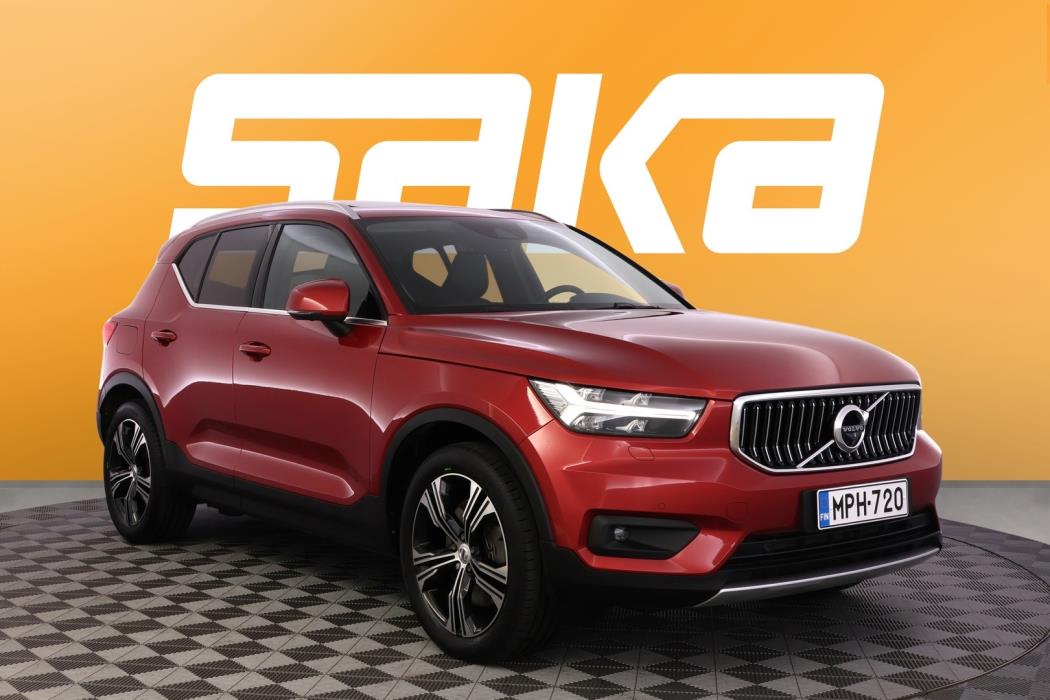 VOLVO XC40 2021
