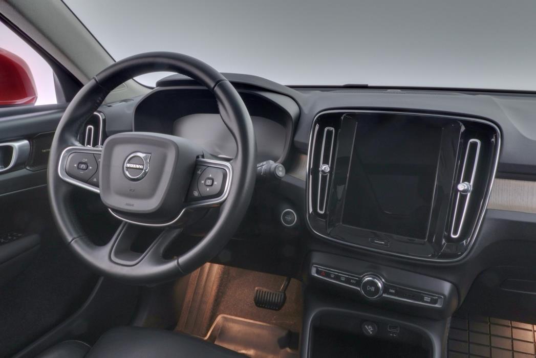 VOLVO XC40 2021