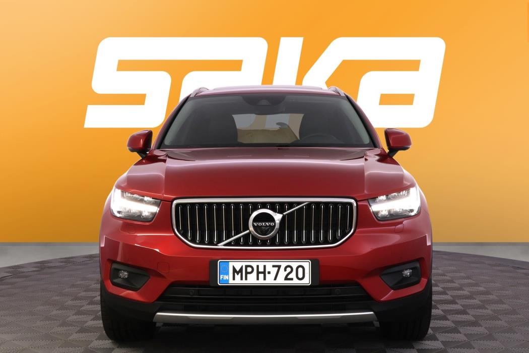 VOLVO XC40 2021