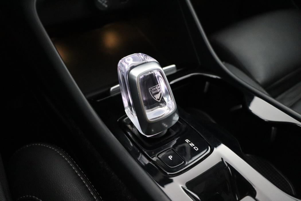 VOLVO XC40 2021