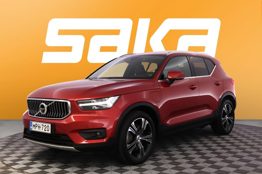 VOLVO XC40 2021