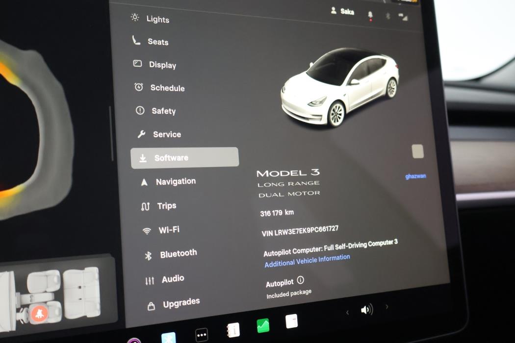 TESLA Model 3 2023