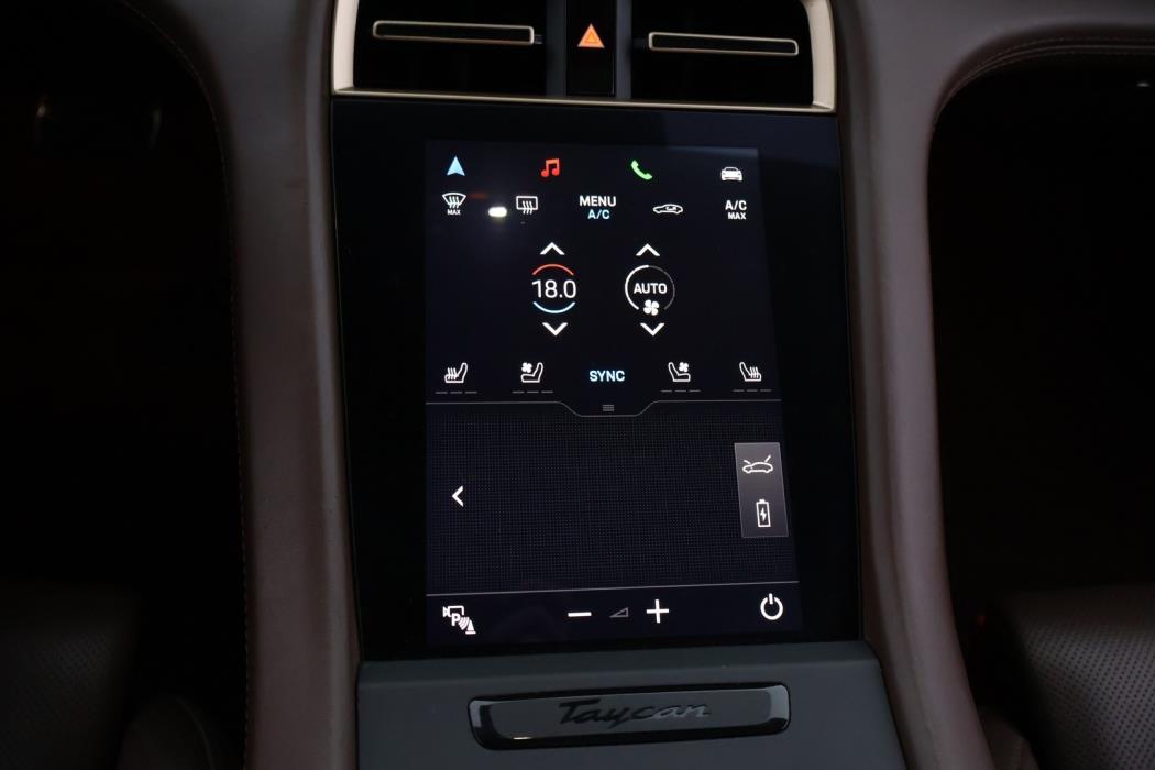 PORSCHE Taycan 2020