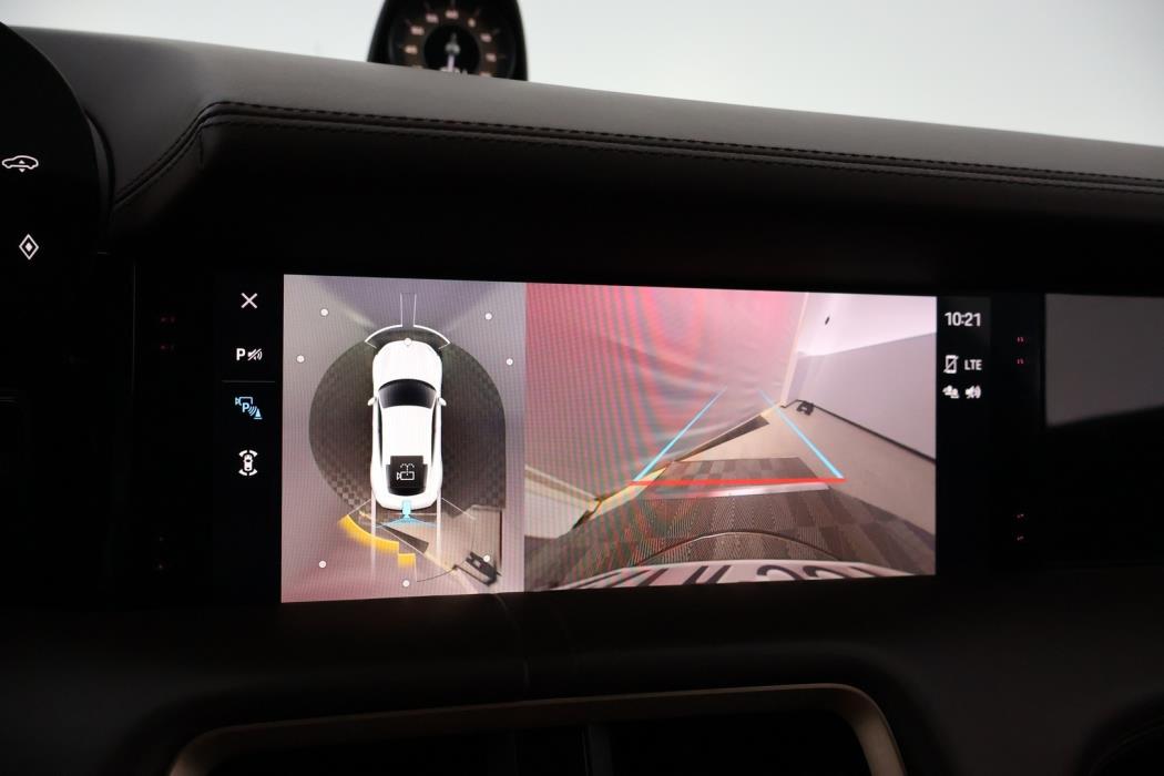 PORSCHE Taycan 2020