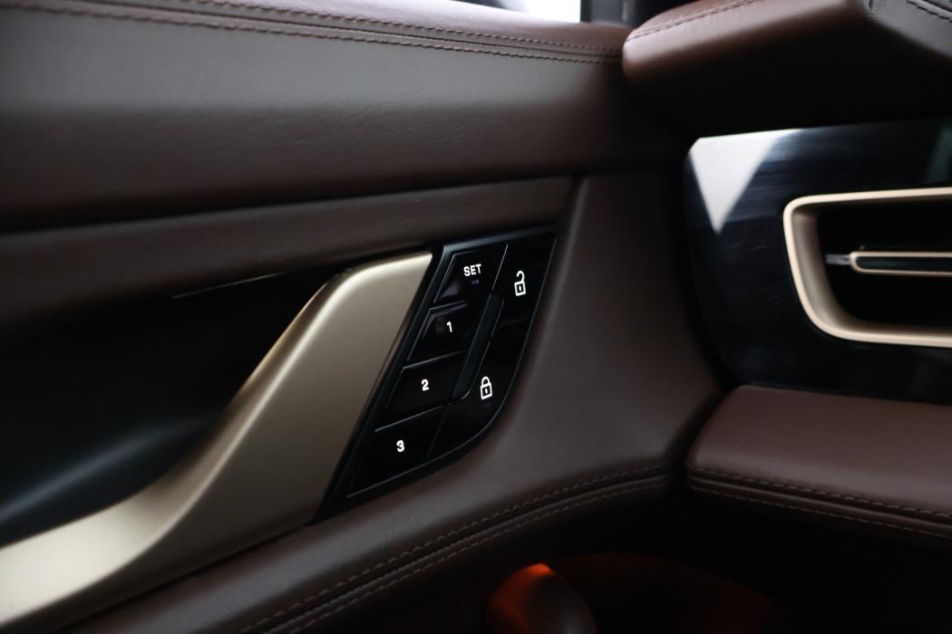 PORSCHE Taycan 2020