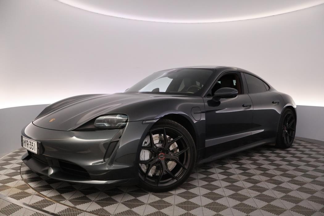 PORSCHE Taycan 2020