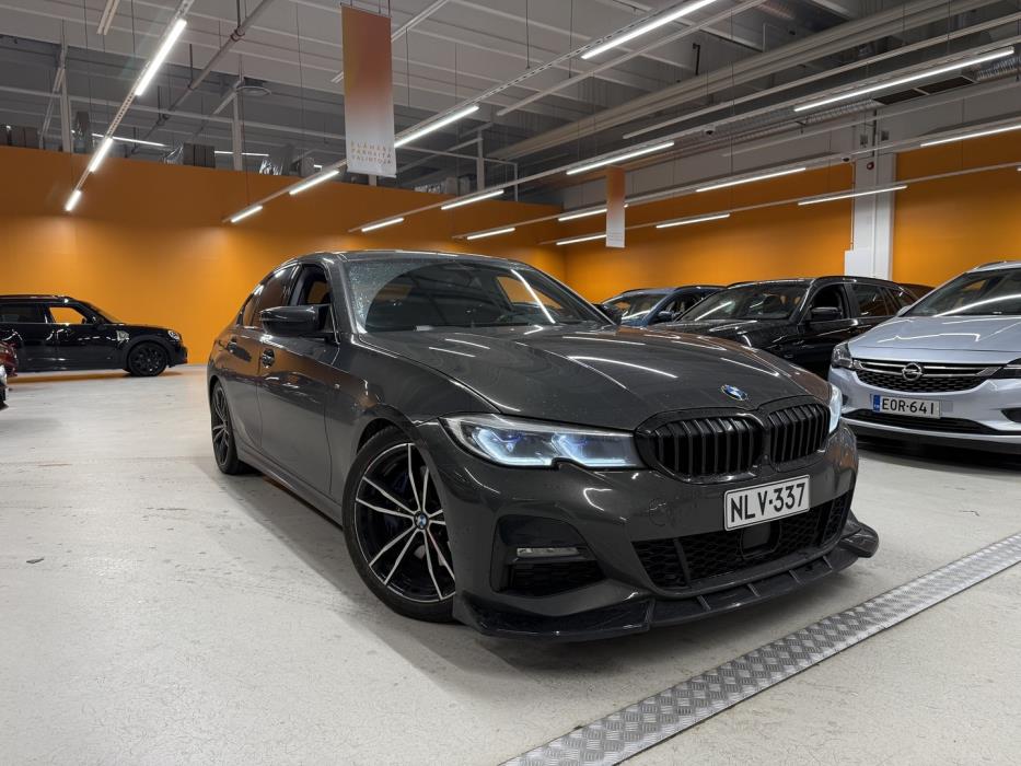 BMW 330 2020