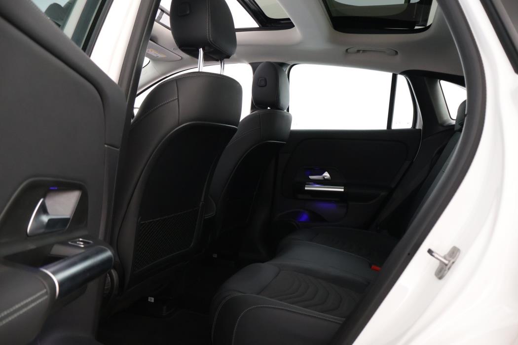 MERCEDES-BENZ EQA 2025
