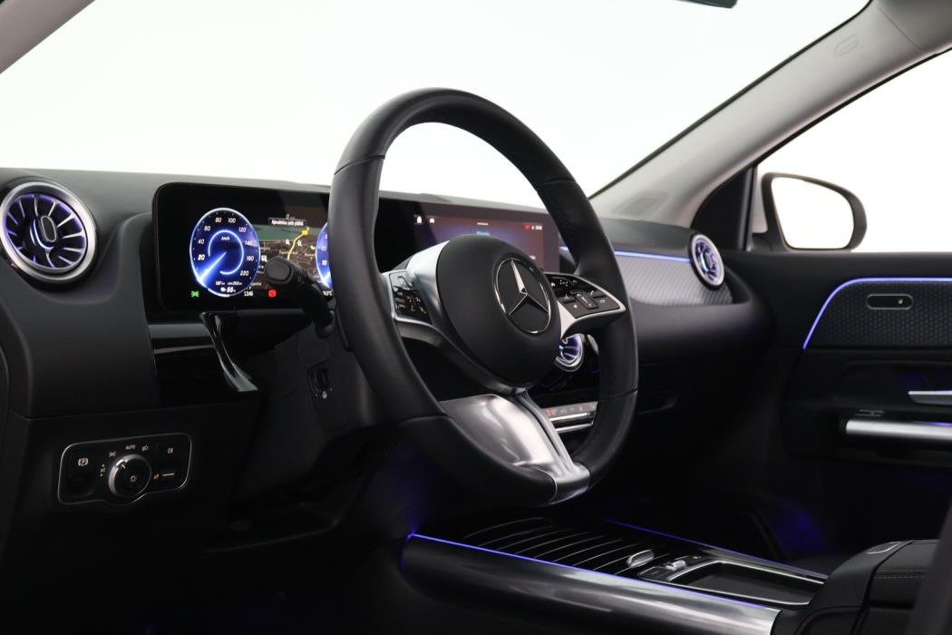 MERCEDES-BENZ EQA 2025