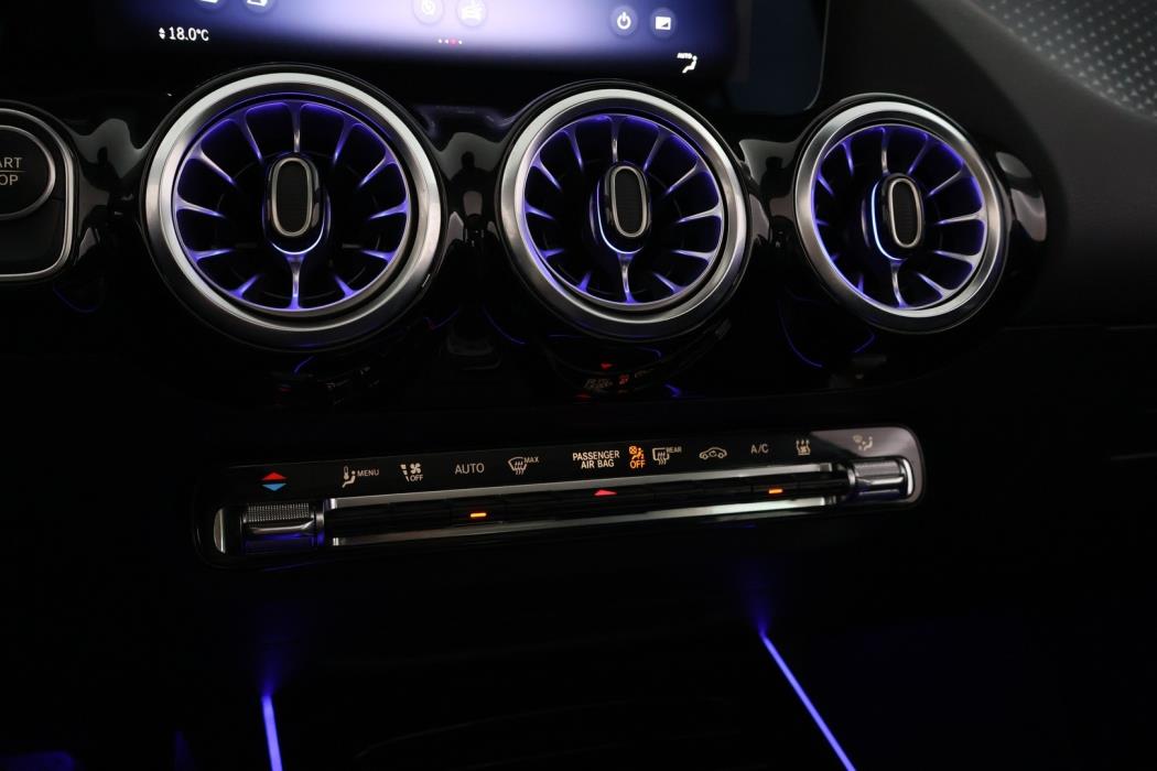 MERCEDES-BENZ EQA 2025