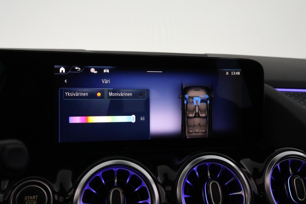 MERCEDES-BENZ EQA 2025