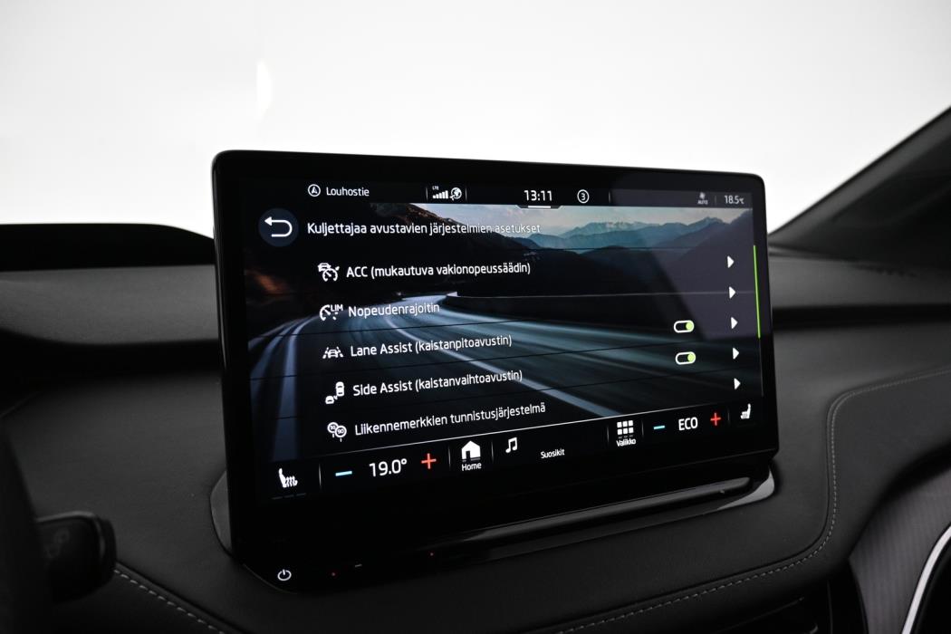 SKODA Enyaq 2023
