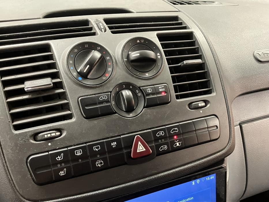 MERCEDES-BENZ Vito 2004