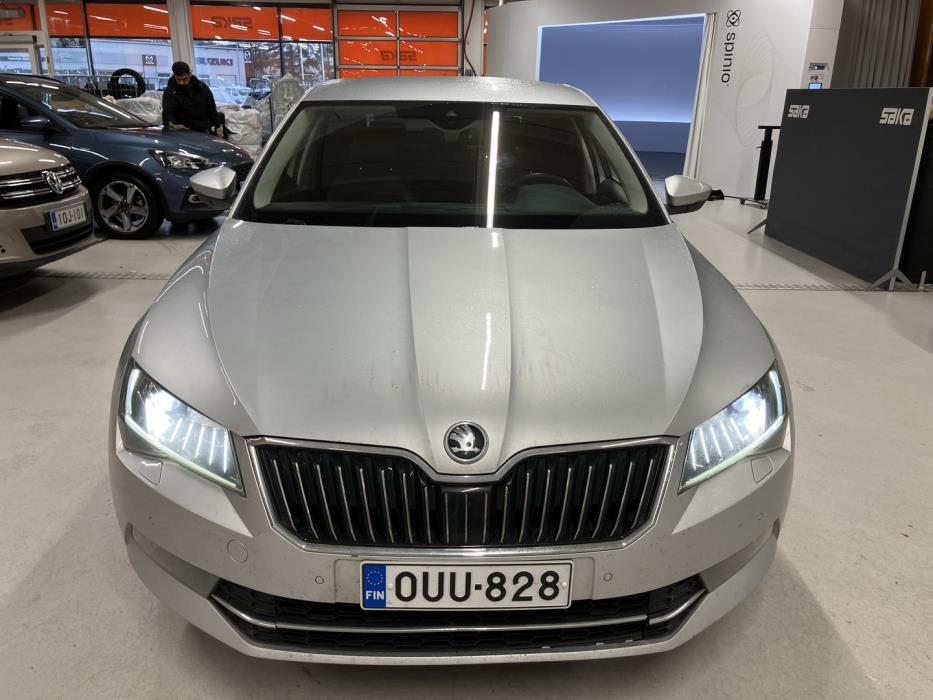 SKODA Superb 2016