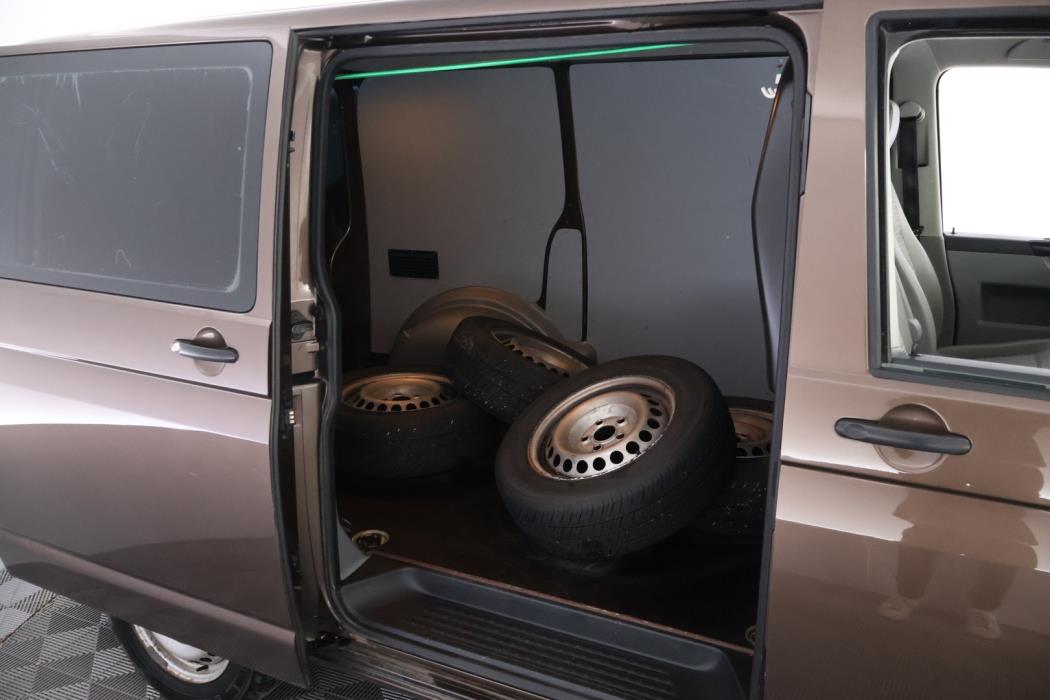 VOLKSWAGEN Transporter 2012