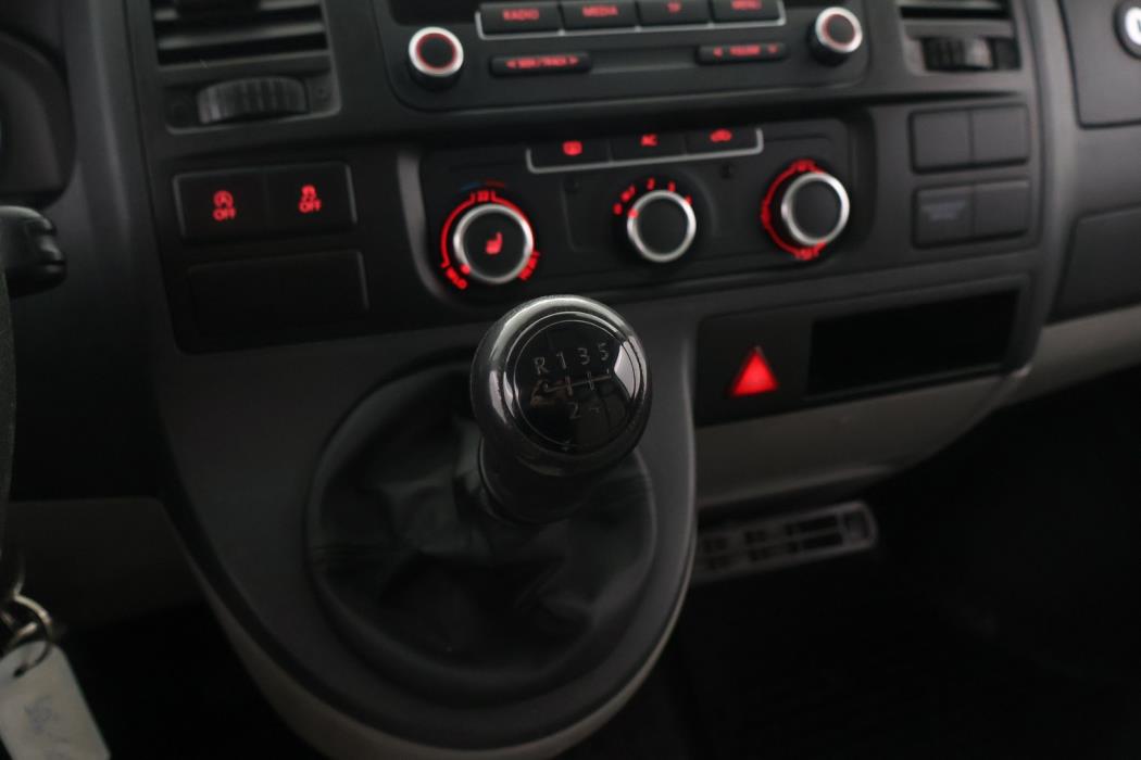 VOLKSWAGEN Transporter 2012