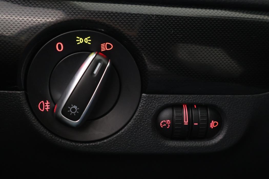 VOLKSWAGEN Jetta 2011