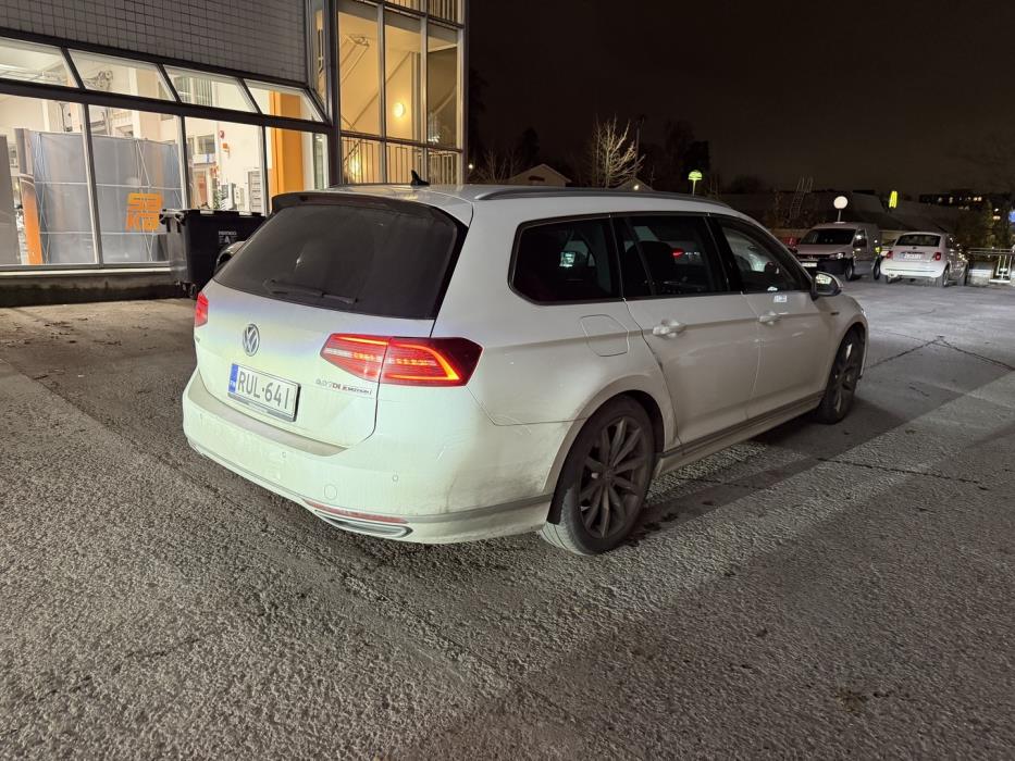 VOLKSWAGEN Passat 2018