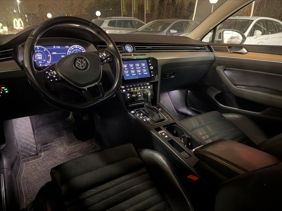 VOLKSWAGEN Passat 2018