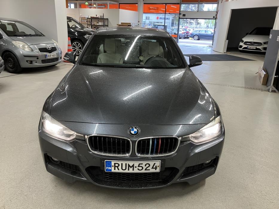 BMW 330 2016