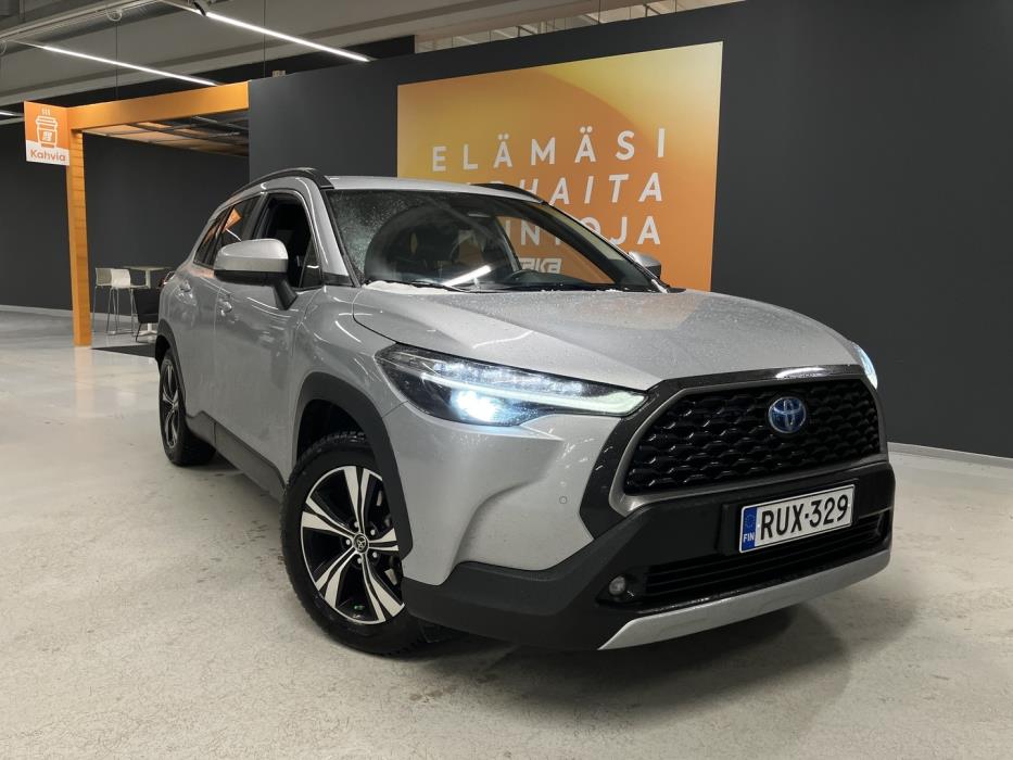 TOYOTA Corolla Cross 2023