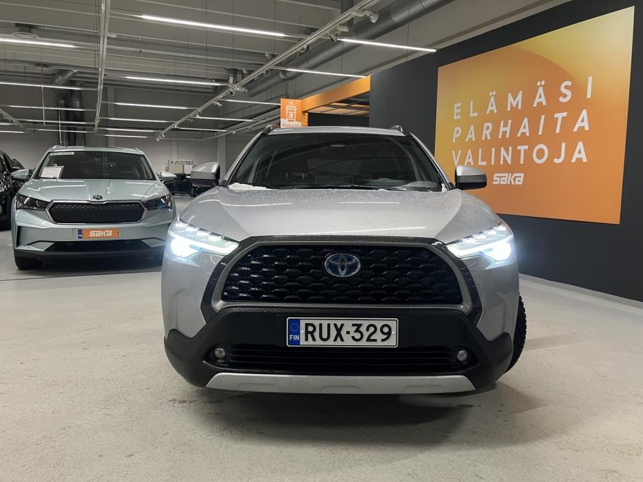 TOYOTA Corolla Cross 2023