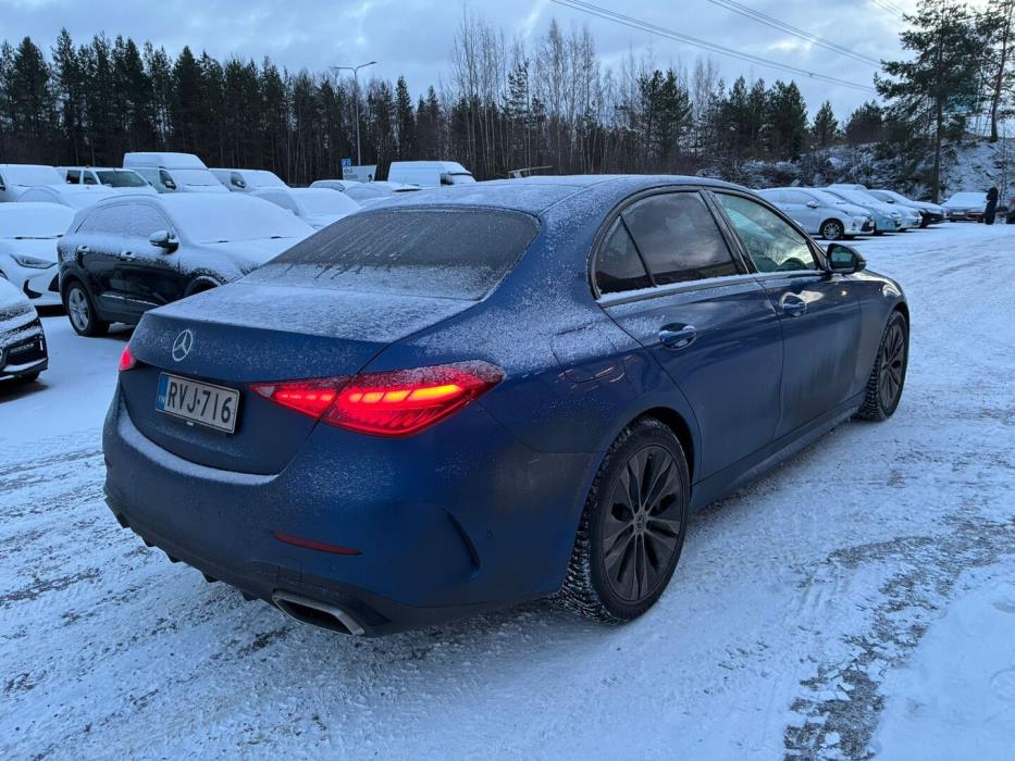 MERCEDES-BENZ C 2023