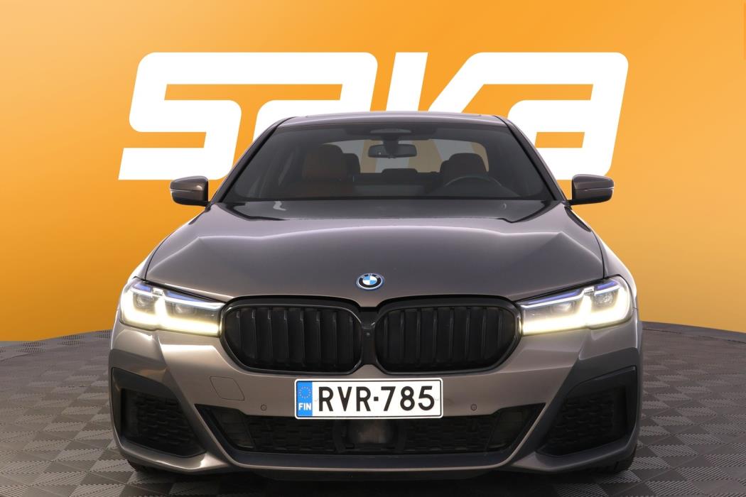 BMW 545 2022