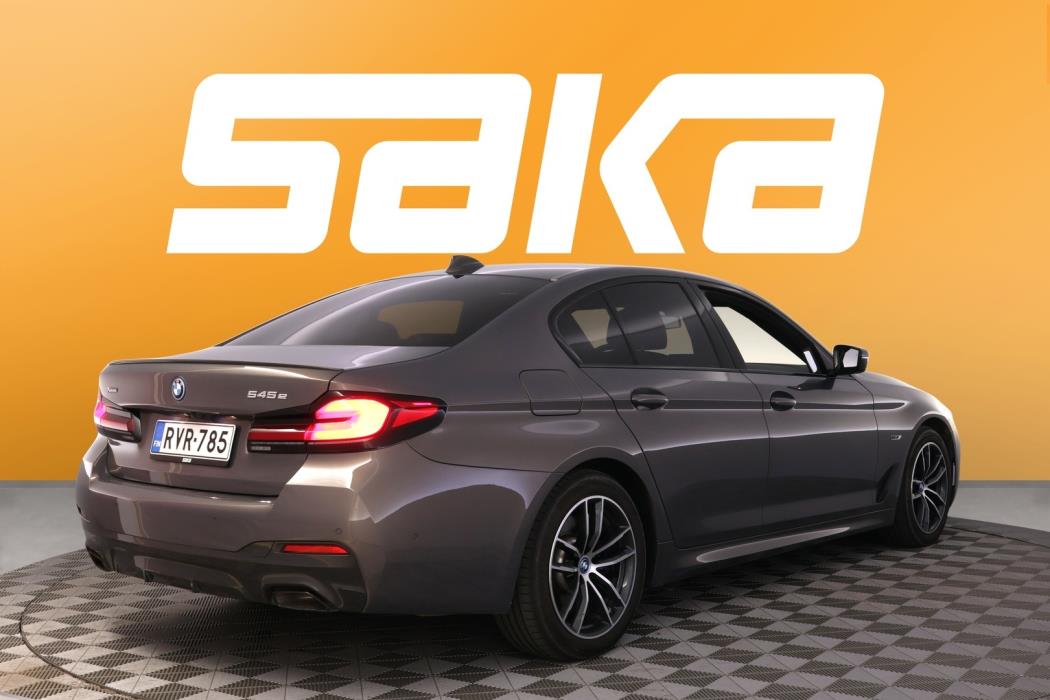BMW 545 2022