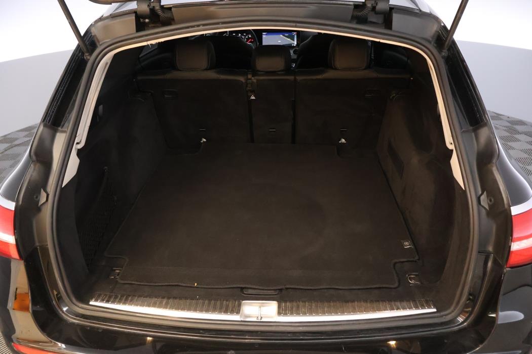 MERCEDES-BENZ E 2019