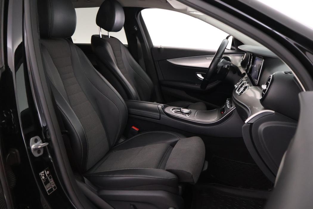 MERCEDES-BENZ E 2019