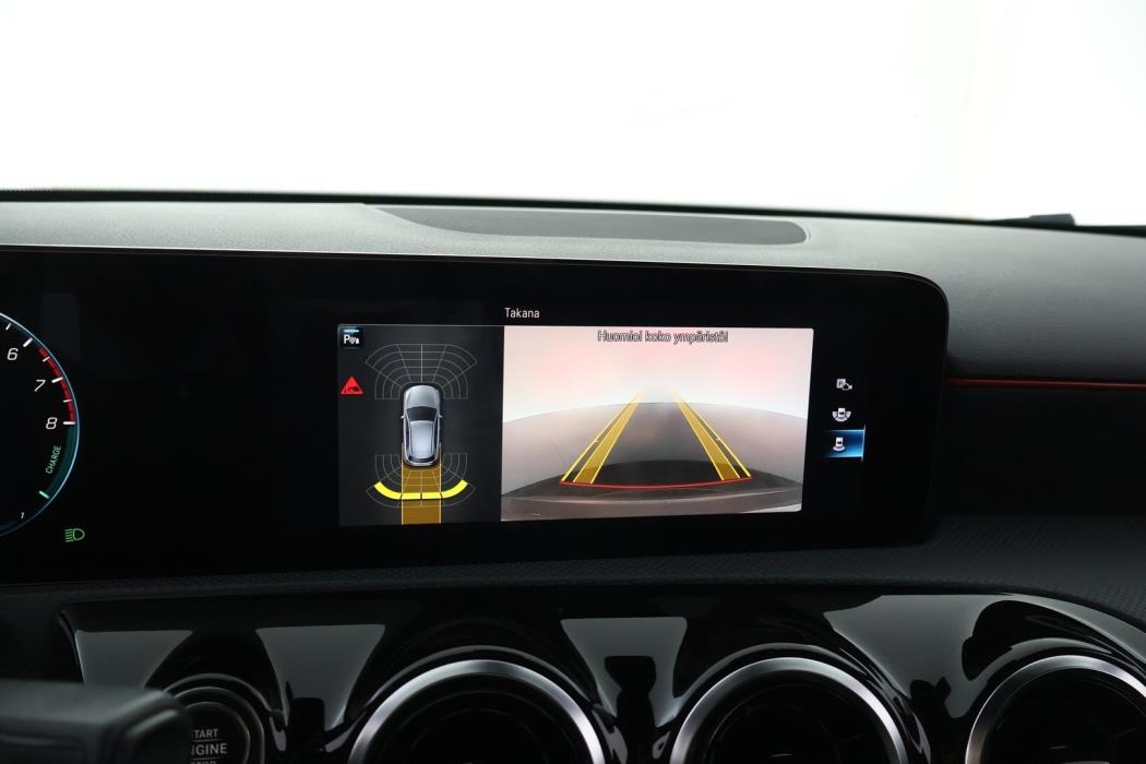 MERCEDES-BENZ A 2021