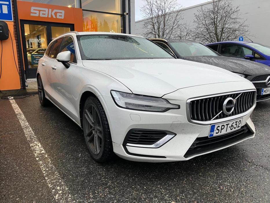 VOLVO V60 2020