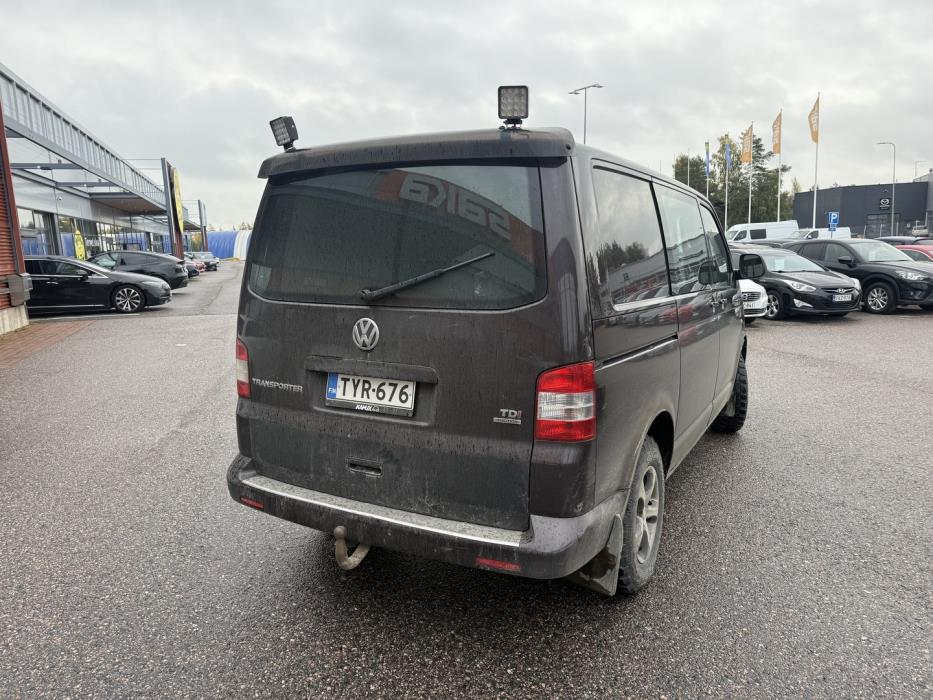 VOLKSWAGEN Transporter 2012