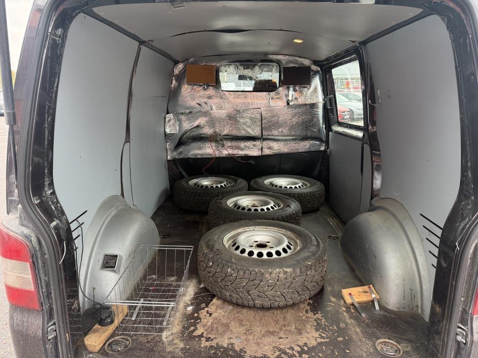VOLKSWAGEN Transporter 2012