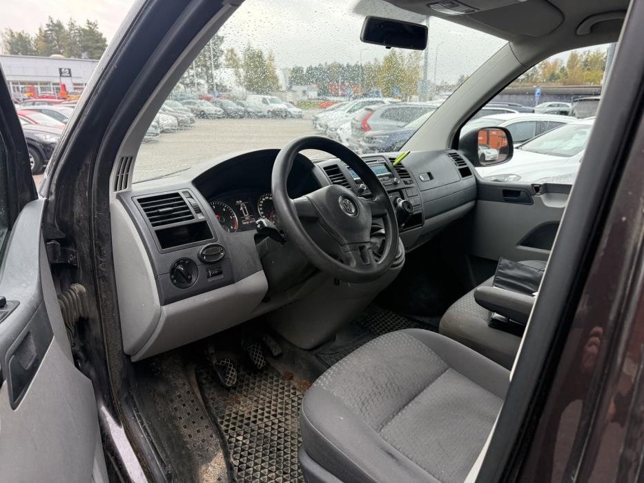 VOLKSWAGEN Transporter 2012