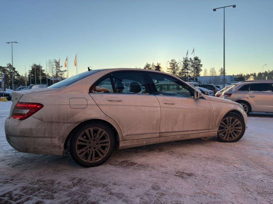 MERCEDES-BENZ C 2013