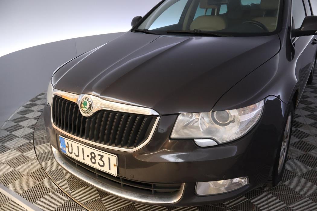 SKODA Superb 2010